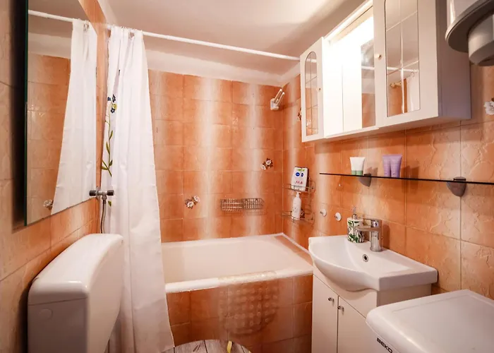 Apartment Timeless Antique Old Town With Terrace