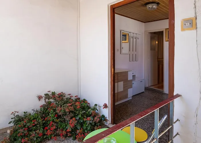 Lejlighed Timeless Antique Old Town With Terrace *