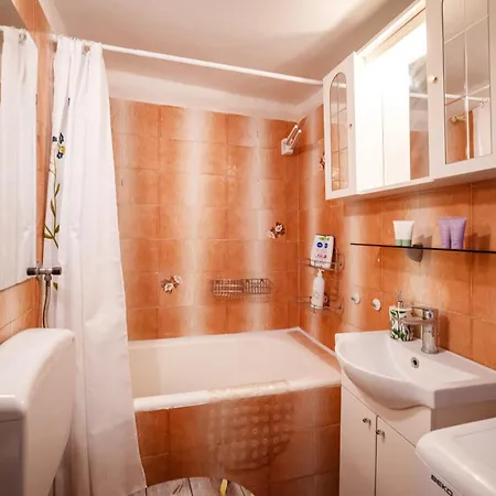 Apartment Timeless Antique Old Town With Terrace