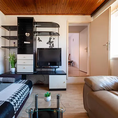 Timeless Antique Old Town With Terrace Apartment *