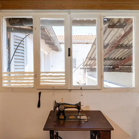 Timeless Antique Old Town With Terrace Apartment