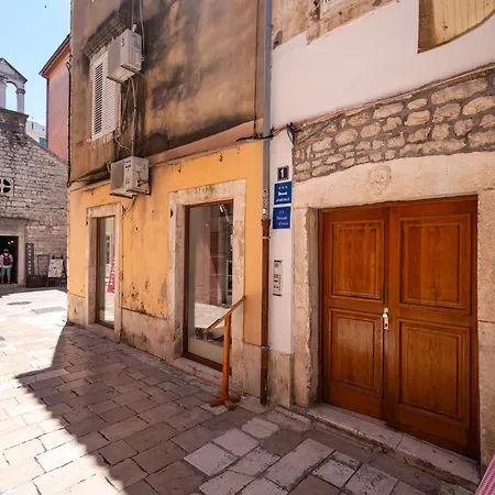 Lejlighed Timeless Antique Old Town With Terrace