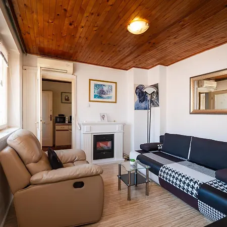 Timeless Antique Old Town With Terrace