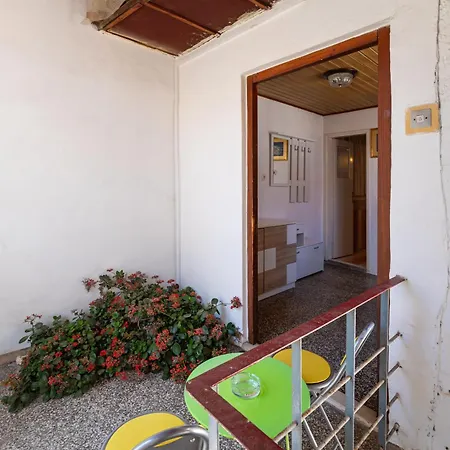 Apartamento Timeless Antique Old Town With Terrace *