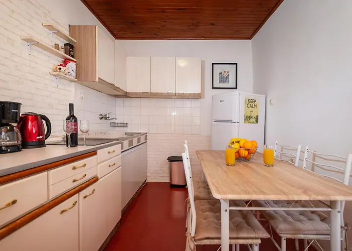 Апартаменты Timeless Antique Old Town With Terrace Задар