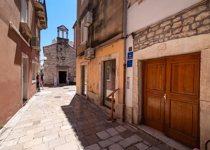 Апартаменты Timeless Antique Old Town With Terrace Задар