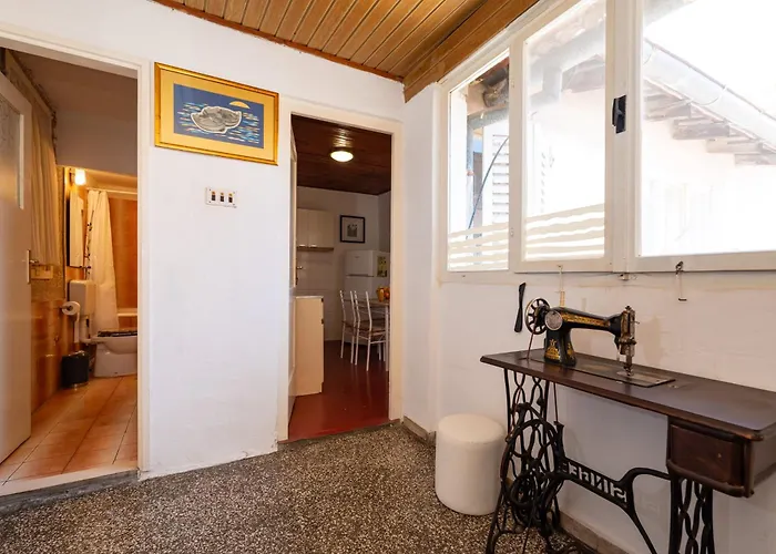 Апартаменты Timeless Antique Old Town With Terrace Задар